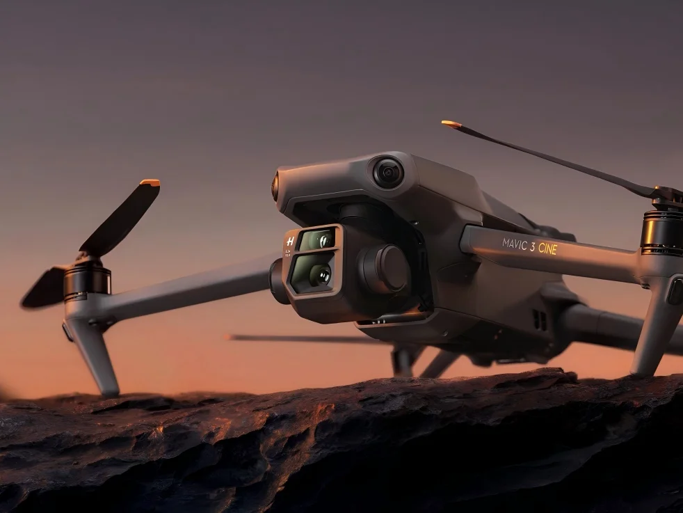 DJI Mavic 3 Review: Professional Drone with Hasselblad Camera - Complete Analysis